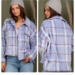 CASUAL COZY FUZZY PLAID SHIRT- JACKET-SHACKET- Hi-Low--NEW